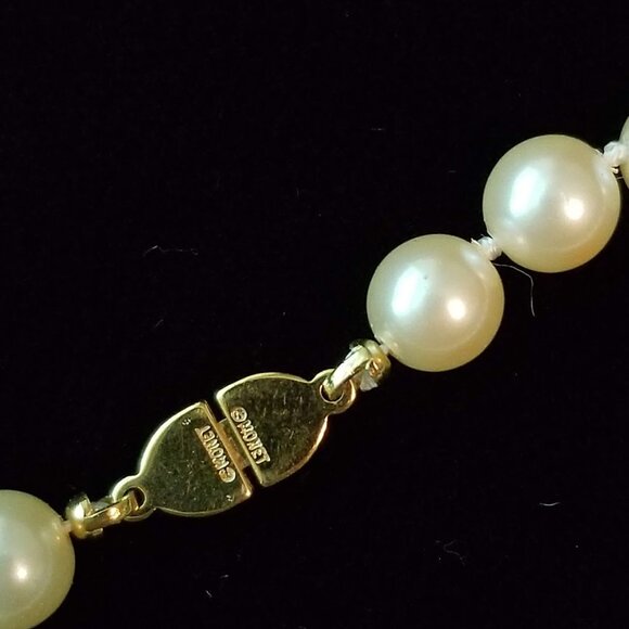 Vintage Signed Monet Champagne Ivory Knotted Faux Pearls - Picture 5 of 7